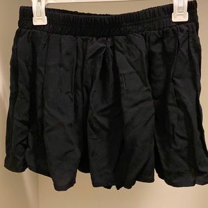 Mandee Black Pleated Mini Skirt Size L